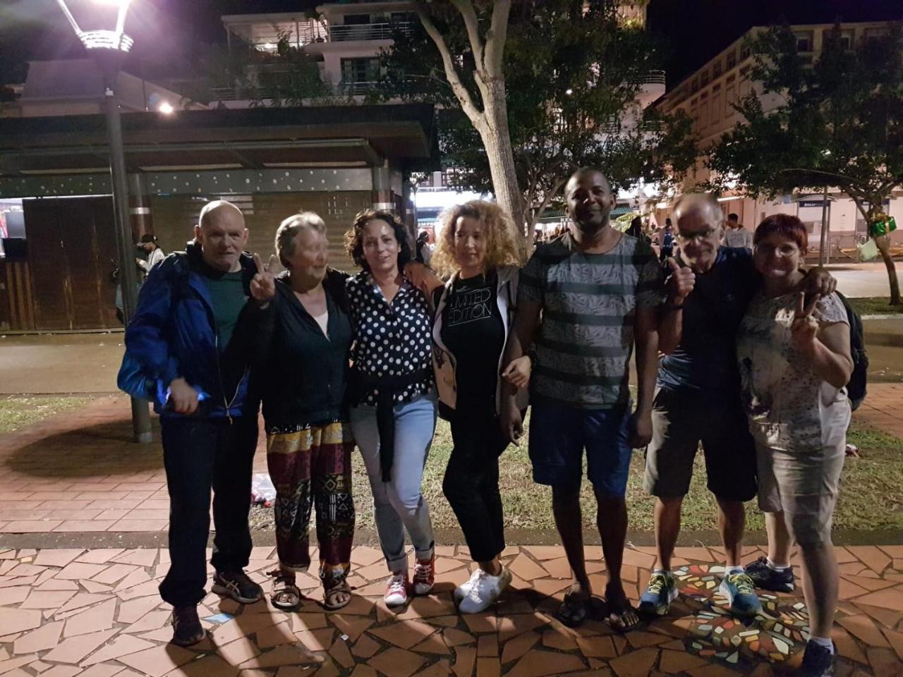 Meryem La Trinite Bagian luar foto